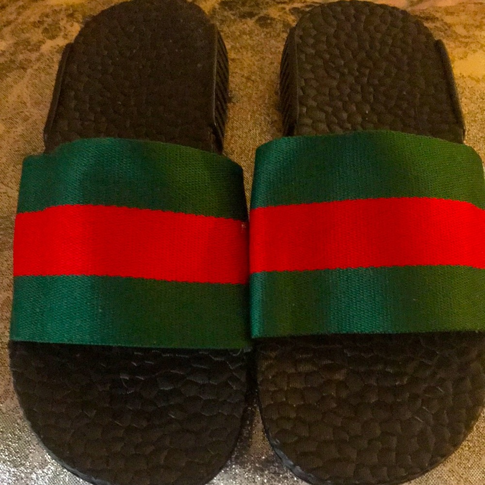 Super cute GG styles slides size 7 excellent condition never worn